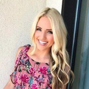 Savannah LaBrant (YouTube Star) – Âge, anniversaire, biographie, faits, famille, valeur nette, taille et plus
